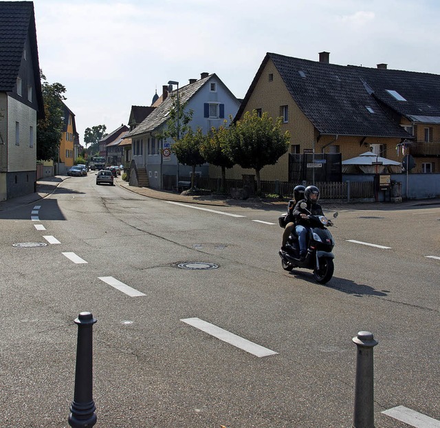 Kreuzung Schmiedeweg. Von  2020 an soll  sie saniert werden.  | Foto: omi