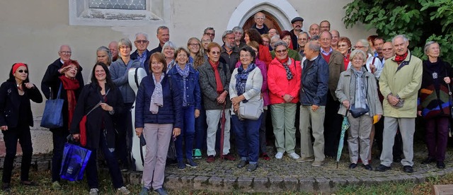 <BZ-FotoAnlauf>OrchEstergesellschaft:<... sich in tlingen auf dem Kirchplatz.   | Foto: privat