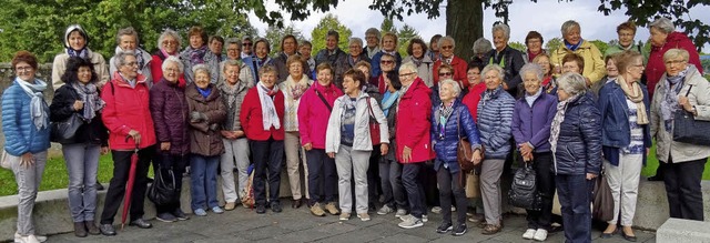 Die Tanzkreise aus Telfs und Elzach beim gemeinsamen Treffen am Bodensee.   | Foto: Monika Greulich