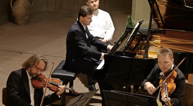 Der Pianist Christoph Soldan und die S...solisten beim Markgrfler Musikherbst   | Foto: Roswitha Frey