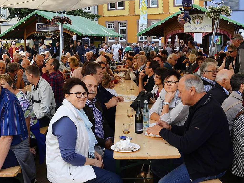 Das Ortenauer Weinfest in Offenburg: beliebt bei Alt und Jung.