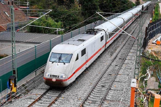Zugbetrieb auf der Rheintalbahn luft nach sieben Wochen Sperrung wieder