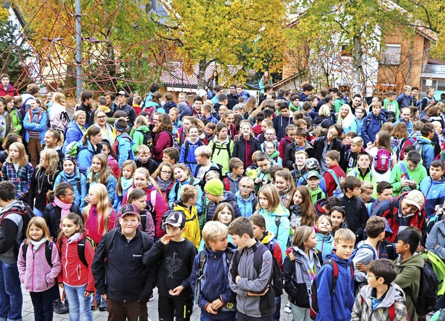 Gespannt warten 624 Schlerinnen und S... ihnen der Impulstag bescheren knnte.  | Foto: Martha Weishaar