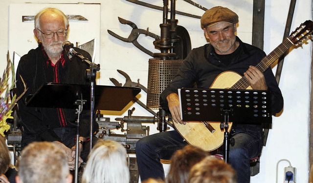 Willi Keller (rechts) und Klaus Leopold zogen die Zuhrer in ihren Bann.   | Foto: Heidi Fssel