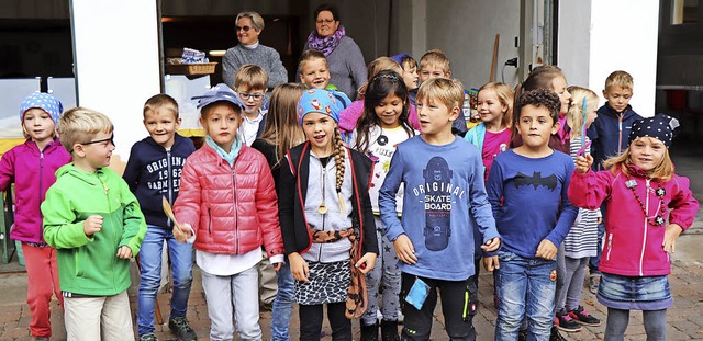 Singen, Hpfen  und Springen waren bei...org-Thoma-Schule auffhrte, angesagt.   | Foto: Dieter Maurer