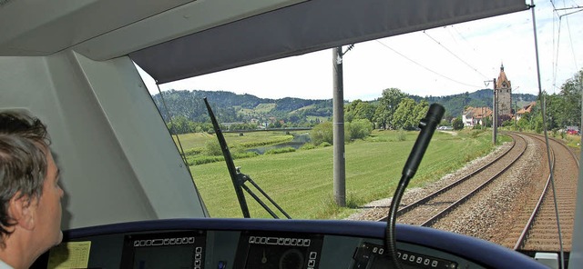 Die Kinzigtalbahnstrecke ist ab kommen...schen Offenburg und Hausach gesperrt.   | Foto: archivfoto: Burgmaier