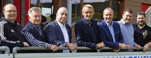 Frank Eisenmann, Bernd Schleith, Ralf ... Fuballturnier fr die U13-Junioren.   | Foto: Thomas Loisl mink