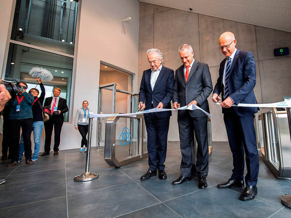 Erffnung der Besucherplattform mit Architekt Werner Sobek, Andreas Schierenbeck, Vorstandsvorsitzender der Thyssenkrupp AG, und Ralf Bro, Oberbrgermeister der Stadt Rottweil (von links)