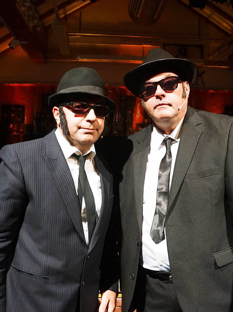 Groartige Musik, tolle Darsteller: Die Blues Brothers sind wieder auf heiliger Mission und begeistern im Brgersaal.