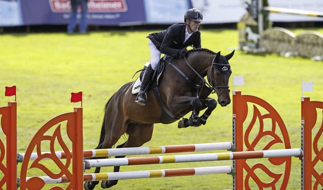 Cooper heit das Pferd, auf dem Marcus Ehning in Donaueschingen zum Sieg ritt.   | Foto: Stefan Lafrentz