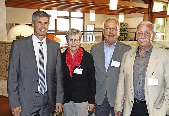 Stolz auf den  Tafelladen &#8211; jetz...nger, Josef Brunner und Heinz Strtt.   | Foto: Hans-Jrgen Hege