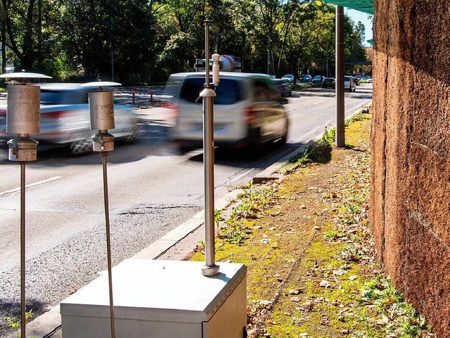 Kann das Moos am Stuttgarter Neckartor die Luft reinigen?   | Foto: dpa