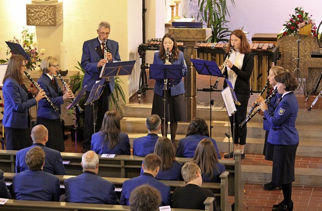 Beim Konzert in der Pfarrkirche hatten...e Klarinetten) ihren groen Auftritt.   | Foto: Brichta