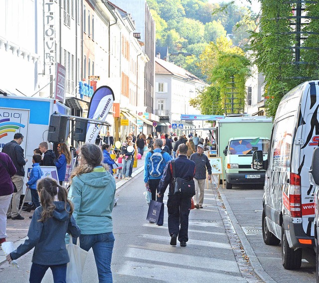 Geschtzt  drei Mal so viele Leute wie...n Umsatz lie auch zu wnschen brig.   | Foto: Barbara Ruda