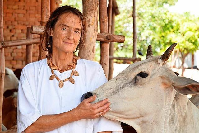 Berlinerin rettet heilige Kühe in Indien