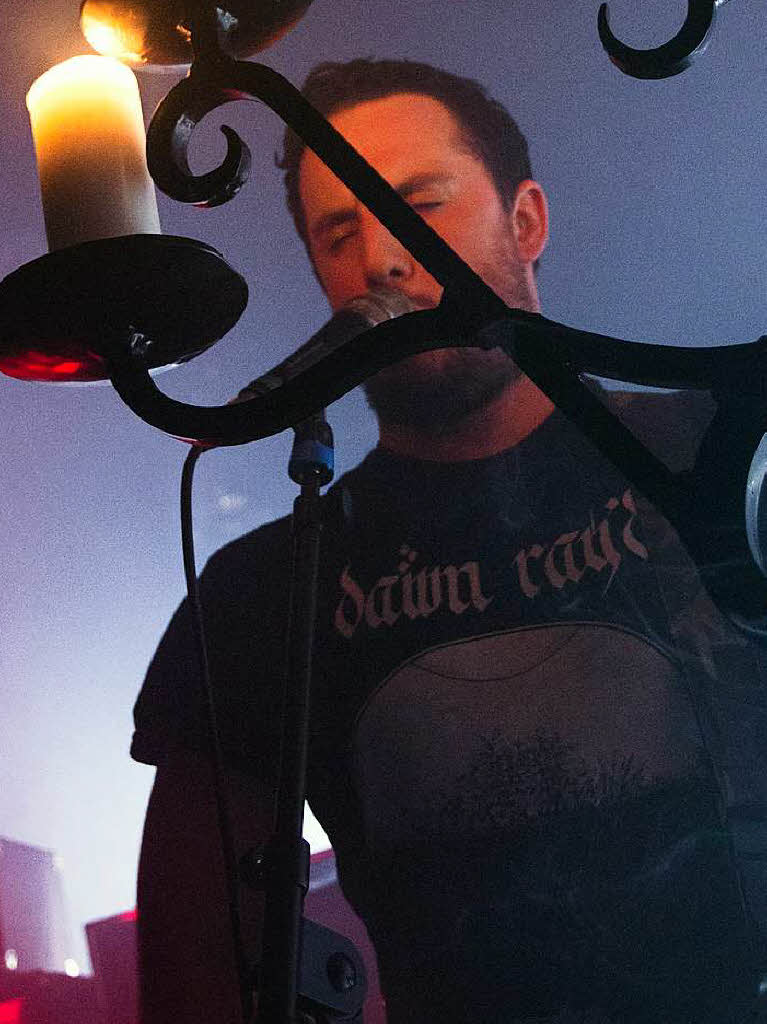Nach 33-jhriger Bandgeschichte machten Mayhem, Urgesteine des skandinavischen Black Metal, Halt in Colmar und spielten ihr gesamtes erstes Album. Inferno und Dragged into Sunlight erffneten den Abend. 