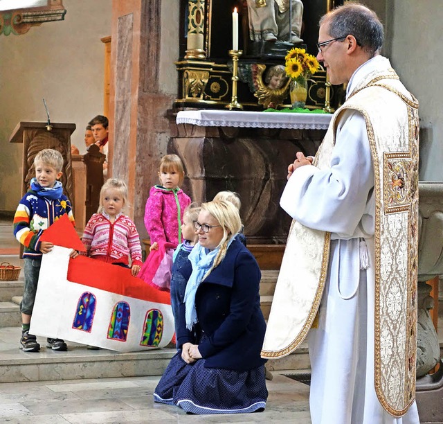 Der Kindergarten Lausheim verabschiede...Wnschen fr den neuen Bestimmungsort.  | Foto: Andreas Mahler