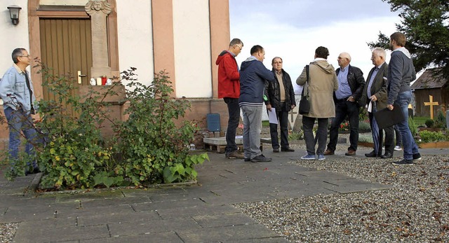 Die ffentliche Gemeinderatssitzung in...ergrund ist der unebene Weg zu sehen.   | Foto: Christine Franz