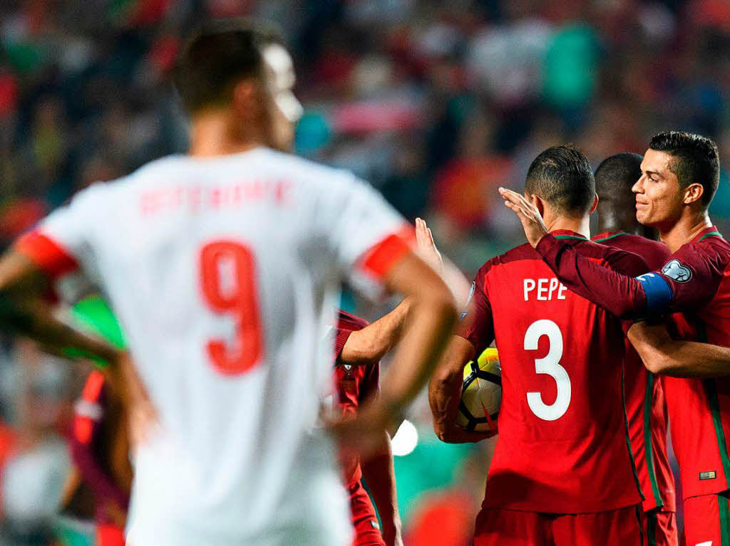 Portugal berholt die Schweiz auf den letzten Metern. 2:0 im Estdio da Luz in Lissabon, Platz 1 in Gruppe B.