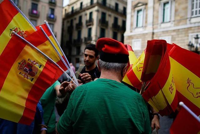 Rajoy leitet die Entmachtung von Kataloniens Regierung ein