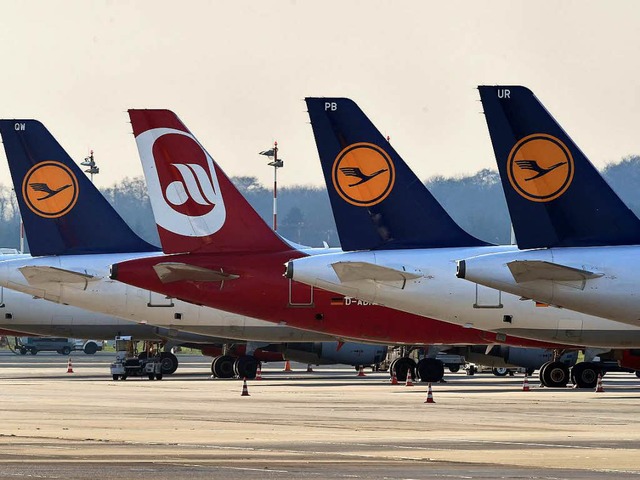 Das Air-Berlin-Logo verschwindet bald zugunsten des Kranichs.   | Foto: dpa