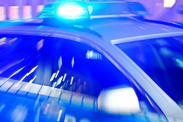 Durchsuchung in Weingarten – zwei Fahrzeuge abgeschleppt