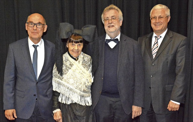 50 Jahre Heimatverein: Vorsitzender Uw... hatten am Mittwoch Grund zur Freude.   | Foto: Lauber