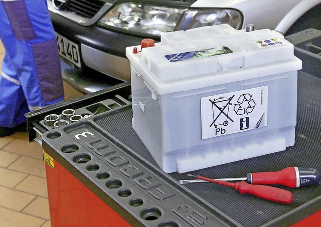 Wenn es klter wird, lohnt ein Check der Batterie.   | Foto: ZDK