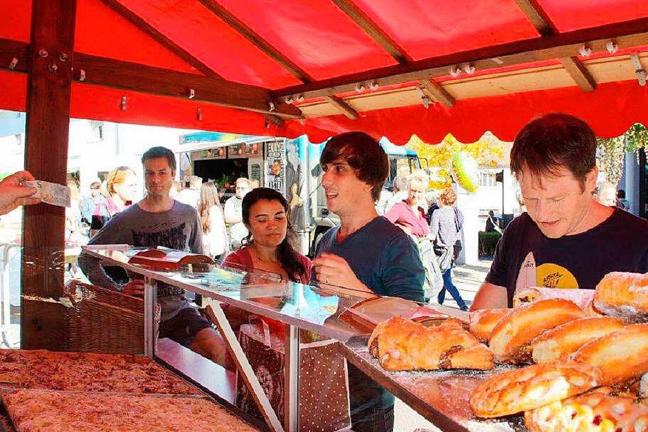 BZ-Foodtruck-Fest und verkaufsoffener Sonntag waren in Wehr der Hit. (Foto: Jörn Kerckhoff) BZ-Foodtruck-Fest und verkaufsoffener Sonntag waren in Wehr der Hit. (Foto: Jörn Kerckhoff)