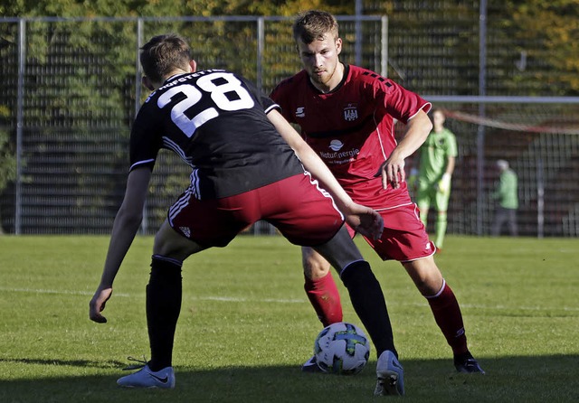 Aktivposten beim FVLB: Andreas Lismann (gegen Jannik Schwrer, SCH)  | Foto: Konzok