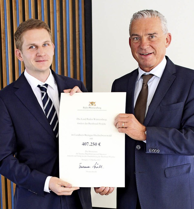 Alexander Schmid (links) mit Innenminister Thomas Strobl   | Foto: Privat