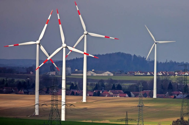 Der Blick auf Windkraftanlagen gefllt nicht allen.   | Foto: dpa