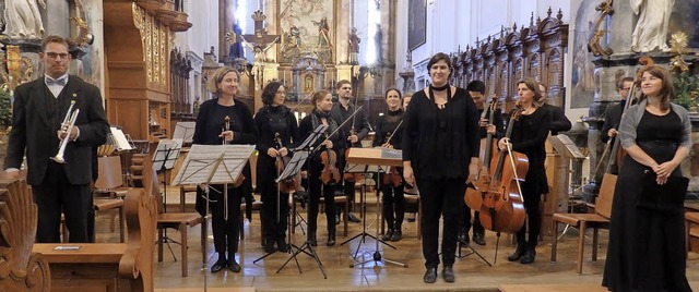 Viel Applaus fr Musiker und Dirigentin Karin Karle  | Foto: Bianca Flier