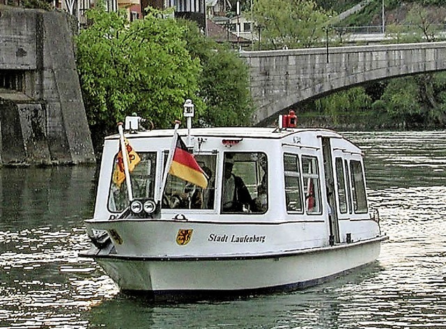 Auf Schweizer Seite ist man beim Verke...ng der MS Stadt Laufenburg zufrieden.   | Foto: Privat