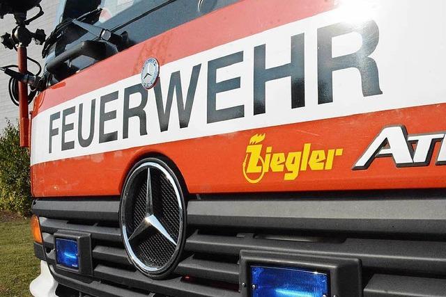 Fünf Verletzte bei Brand in Friedrichshafen – Mann rettet sich durch Sprung aus dem Haus