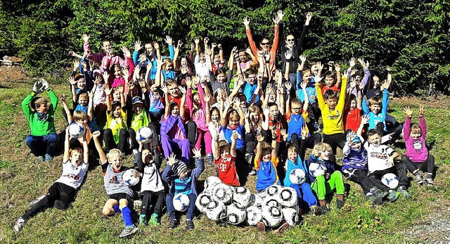 Sport bedeutet  Spiel und viel Bewegun...tag  auf dem Spsortgelnde in Falkau.   | Foto: Grundschule Feldberg