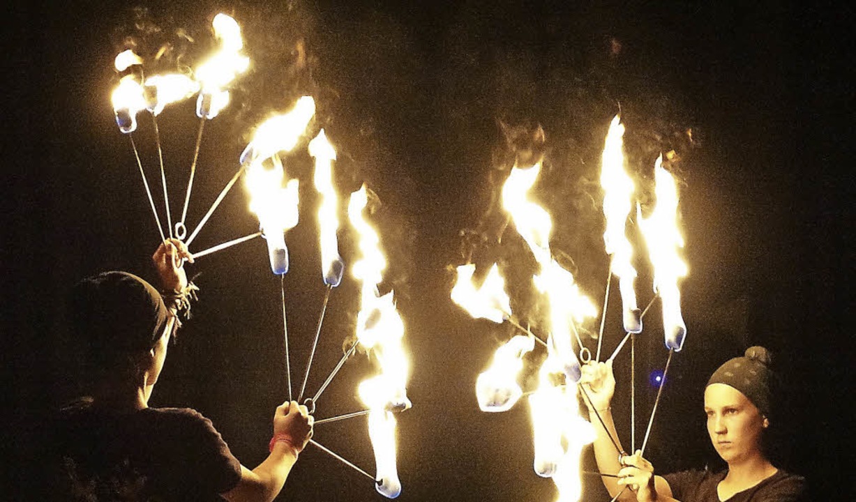 Spiel mit dem Feuer &#8211; die   Akte...220; zeigten eindrucksvoll ihr Knnen.  | Foto: Hans-Jrgen Hege