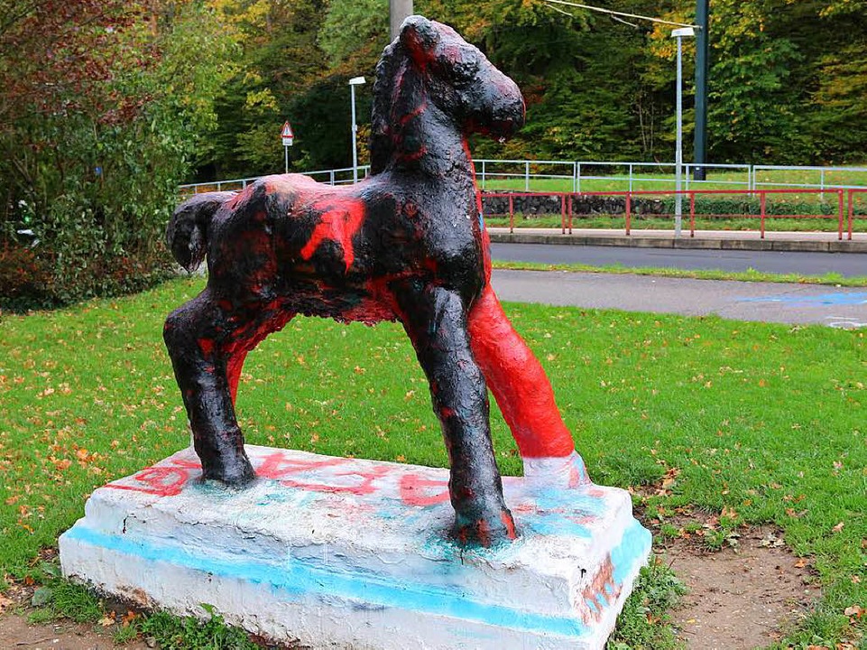 Unser Holbeinpferd sieht schon nicht mehr ganz so brav aus wie frher...  | Foto: Dana Halblaub