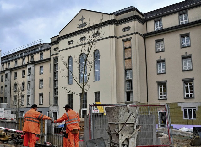 Das Basler Claraspital wird fr 225 Millionen Euro modernisiert.  | Foto: dpa/Mahro