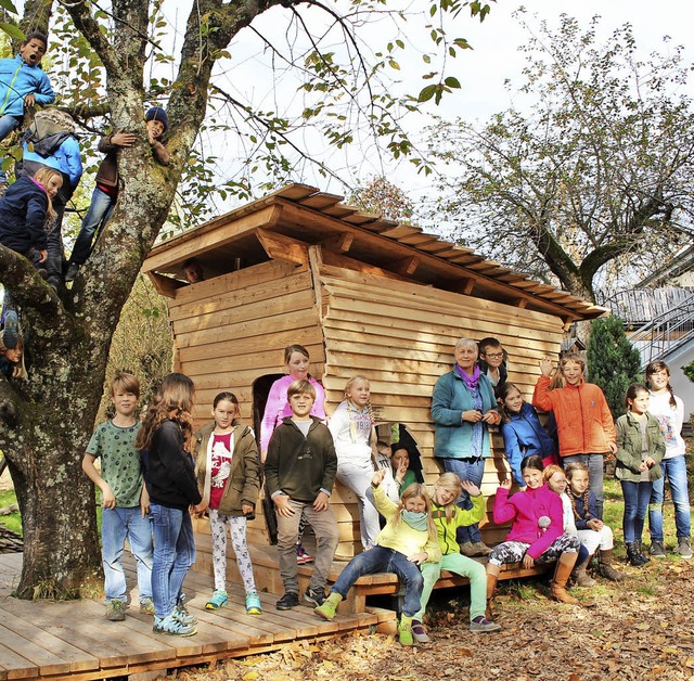 Eingeweiht wurde am Wochenende die neu...e haben sie fr den Nachwuchs gebaut.   | Foto: Anja Bertsch