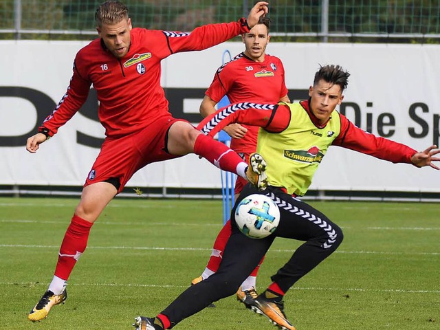 Drei, die gegen Dynamo Dresden eine Ro...tian Gnter und Robin Koch (von links)  | Foto: Achim Keller