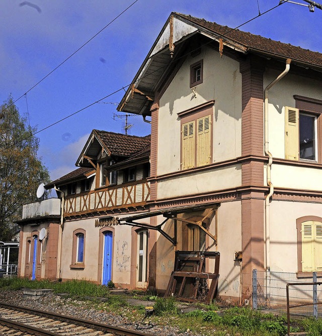 Das Bahnhofsgebude in Maulburg wird umgebaut.   | Foto: Bergmann