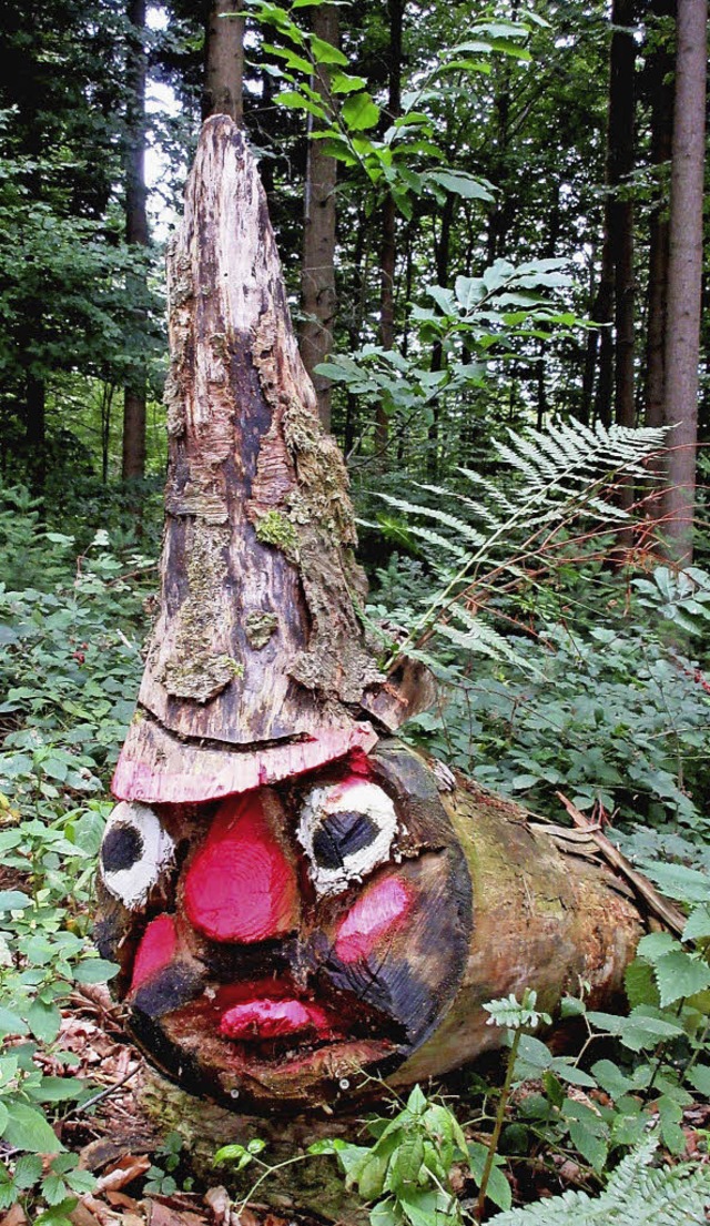 VERSTECKT im Gestrpp lauert dieser &#...spaziergang zu ihm lohnt sich allemal.  | Foto: Reiner Merz