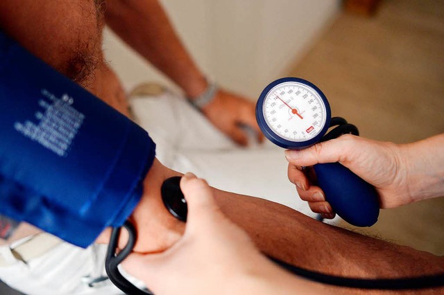 Ein niedriger Blutdruck kann Symptom e...diesem Jahr zum 20. Mal stattfindet.    | Foto: DPA