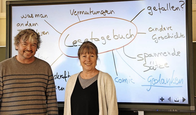 Rektorin Heike Schmarje und Konrektor ... der Wiesentalschule praktiziert wird.  | Foto: Robert Bergmann