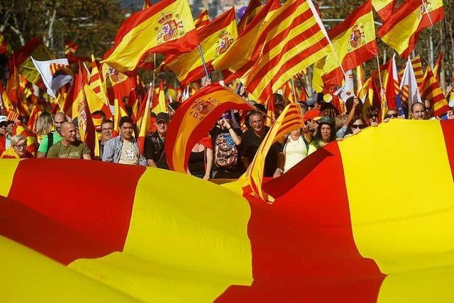 Tausende demonstrieren in Barcelona für die Einheit Spaniens