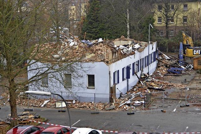 Ersetzt ein Parkhaus die Brandruine?