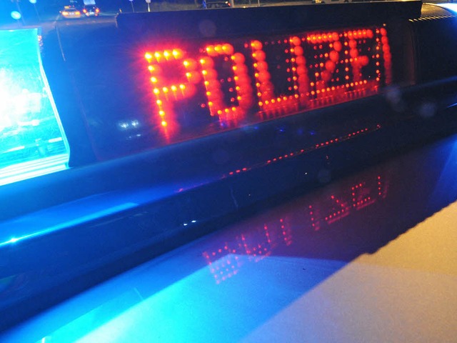 Ein Mann soll in Efringen-Kirchen mit ...schossen haben. Die Polizei ermittelt.  | Foto: dpa