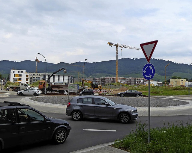 Der jngste Offenburger Kreisverkehr wurde beim Baugebiet Seidenfaden angelegt.   | Foto: archivfoto: hsl