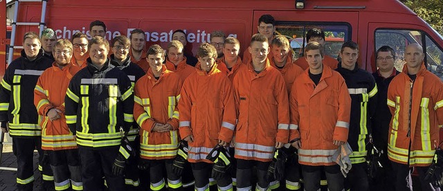 25 Feuerwehrleute  haben in Lffingen die Sprechfunkausbildung abgeschlossen.   | Foto: Privat